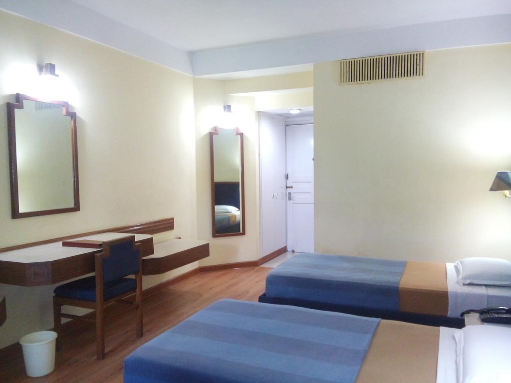 Hotel Kalinga Ashok Bhubaneswar Exterior foto